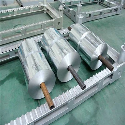 Rouleau de papier aluminium pour couvercle de yaourt